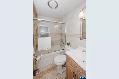 64 Orchard, Clifton, NJ 07012 - Photo 5