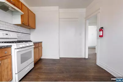 410 Chadwick Avenue 2 #2, Newark, NJ 07112 - Photo 3