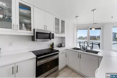 600 Harbor Boulevard 928 #928, Weehawken, NJ 07086 - Photo 3
