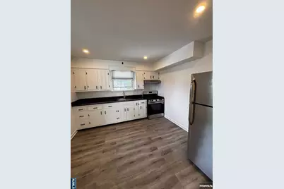 47 Dance Boulevard 2 #2, Dumont, NJ 07628 - Photo 3