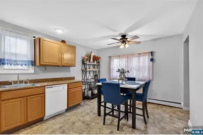 131 Paterson Avenue 2 #2, Wallington, NJ 07057 - Photo 5