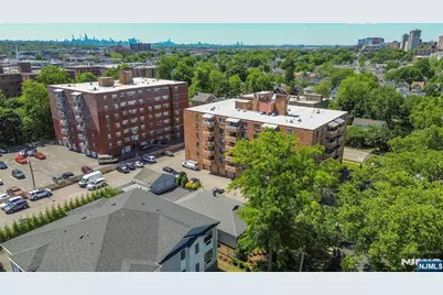 72 Clarendon Place, Hackensack, NJ 07601 - Photo 37