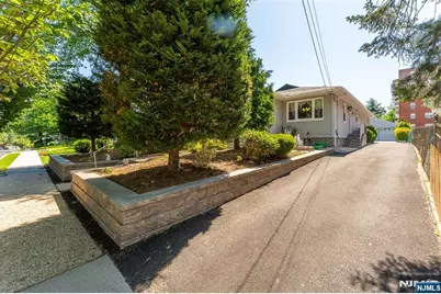 72 Clarendon Place, Hackensack, NJ 07601 - Photo 3