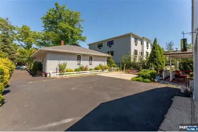 72 Clarendon Place, Hackensack, NJ 07601 - Photo 35