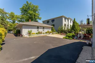72 Clarendon Pl, Hackensack, NJ 07601 - Photo 35
