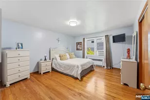 72 Clarendon Pl, Hackensack, NJ 07601 - Photo 15