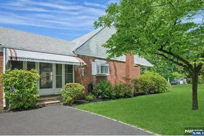 389 Bergen Boulevard, Oradell, NJ 07649 - Photo 5