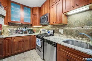 33 62nd 1, West New York, NJ 07093 - Photo 7