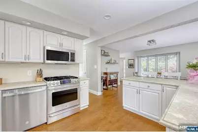95 Spruce Street, Midland Park, NJ 07432 - Photo 7