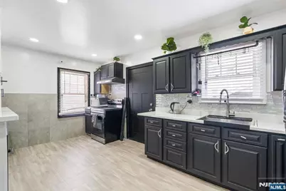 155 Ivy, Newark, NJ 07106 - Photo 9
