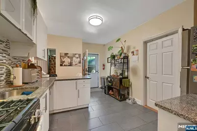 14 Wheeler Street, Montclair, NJ 07042 - Photo 5