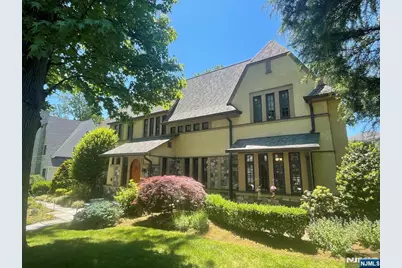 314 Winthrop Road, Teaneck Township, NJ 07666 - Photo 5