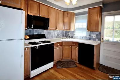 17-19 Greenwood Drive, Fair Lawn, NJ 07410 - Photo 5