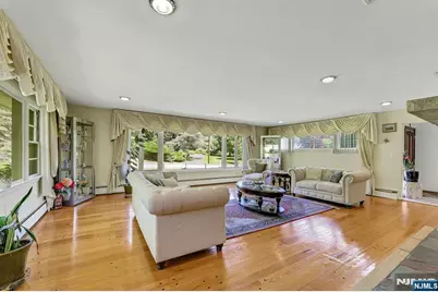 10 Shaw Road, Woodcliff Lake, NJ 07677 - Photo 7