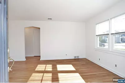 15-03 Everett Terrace, Fair Lawn, NJ 07410 - Photo 5