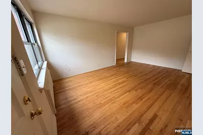 428 Northwood Way 1 #1, Palisades Park, NJ 07650 - Photo 5