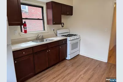 428 Northwood Way 1 #1, Palisades Park, NJ 07650 - Photo 7