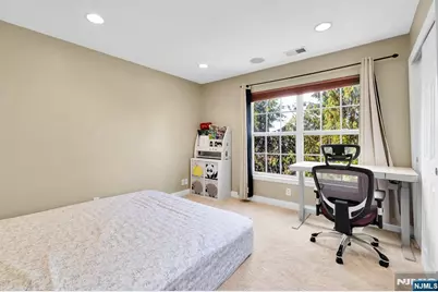 196 Blue Heron Drive 196 #196, Secaucus, NJ 07094 - Photo 23