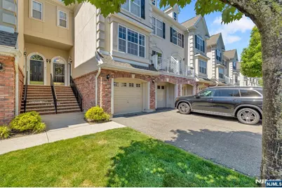 196 Blue Heron Drive 196 #196, Secaucus, NJ 07094 - Photo 3