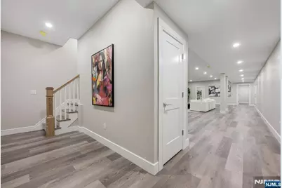 520 Clinton Avenue, Wyckoff Township, NJ 07481 - Photo 39