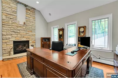 127 Waughaw Road, Montville Township, NJ 07082 - Photo 15