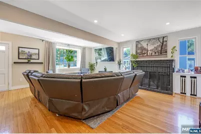 776 Maple Avenue, Glen Rock, NJ 07452 - Photo 5