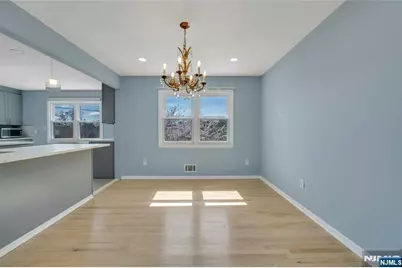 162 Grove Avenue, Verona, NJ 07044 - Photo 5