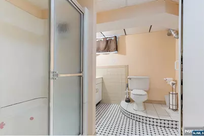 39 Chamberlain Avenue, Elmwood Park, NJ 07407 - Photo 39