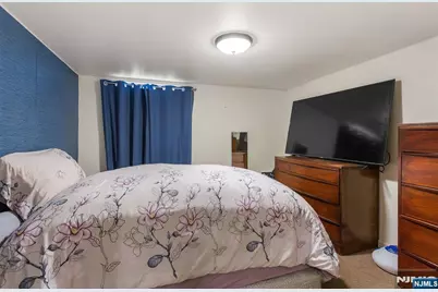 39 Chamberlain Avenue, Elmwood Park, NJ 07407 - Photo 37
