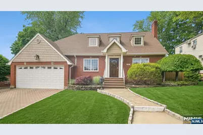 346 Roosevelt Avenue, Hasbrouck Heights, NJ 07604 - Photo 1