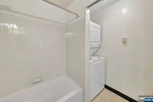 601 Ravens Crest Dr 601, Plainsboro Township, NJ 08536 - Photo 7