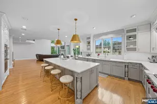 146 Stuart St, Paramus, NJ 07652 - Photo 11