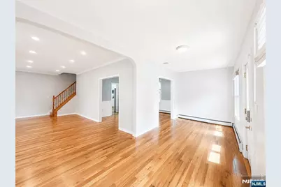 24 Sunderland Avenue, Rutherford, NJ 07070 - Photo 3