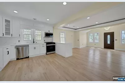319 2nd Place, Bogota, NJ 07603 - Photo 7