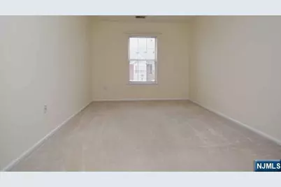 1094 Coventry Way 1094 #1094, Mahwah, NJ 07430 - Photo 5