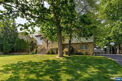 11 Yellow Brick Road, Wayne, NJ 07470 - Photo 3