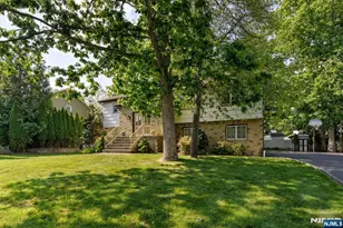 11 Yellow Brick Rd, Wayne, NJ 07470 - Photo 3
