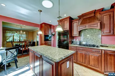 11 Yellow Brick Road, Wayne, NJ 07470 - Photo 15