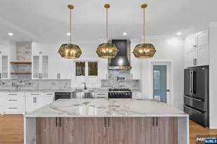 38 Pershing Pl, Woodland Park, NJ 07424 - Photo 15