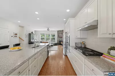 503 Laurel Lane, Cresskill, NJ 07626 - Photo 3