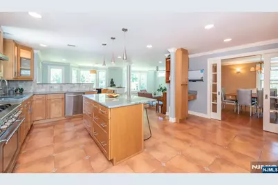 591 Highland Avenue, Montclair, NJ 07043 - Photo 11