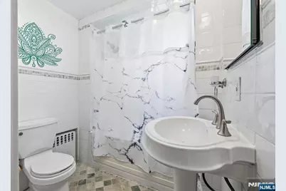 312 Van Buren Avenue, Teaneck Township, NJ 07666 - Photo 15