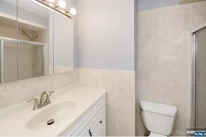 85 Primrose Lane, Paramus, NJ 07652 - Photo 9