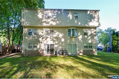 85 Primrose Lane, Paramus, NJ 07652 - Photo 15