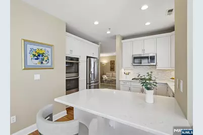 5211 Pointe Gate Drive, Livingston, NJ 07039 - Photo 9