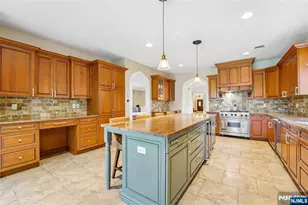 35 Franklin Turnpike, Allendale, NJ 07401 - Photo 13