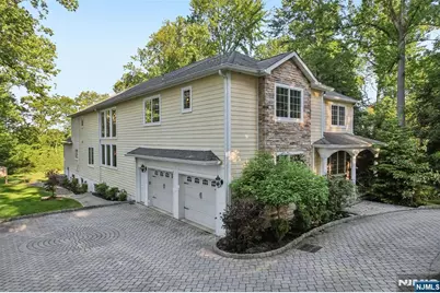 35 Franklin Turnpike, Allendale, NJ 07401 - Photo 5