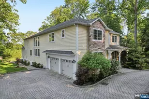 35 Franklin Turnpike, Allendale, NJ 07401 - Photo 5
