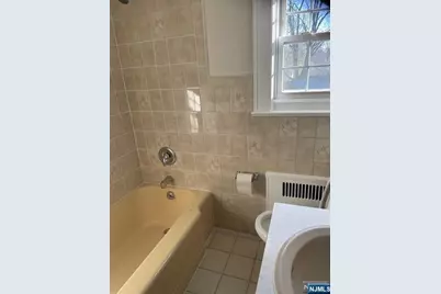 16 Hudson Street 2nd Floor #2nd floor, Garfield, NJ 07026 - Photo 7