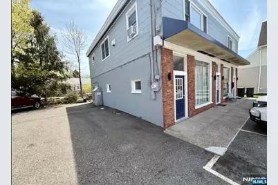 518 Ringwood, Wanaque, NJ 07465 - Photo 3